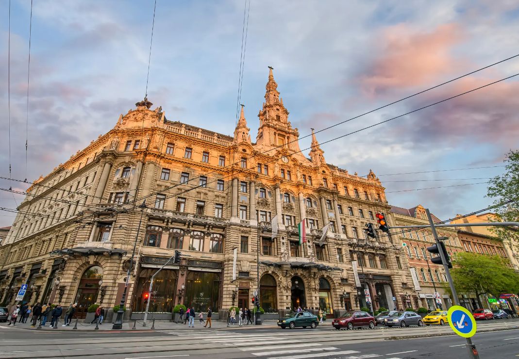 Budapest's New York Cafe: World's most elegant spot for coffee 